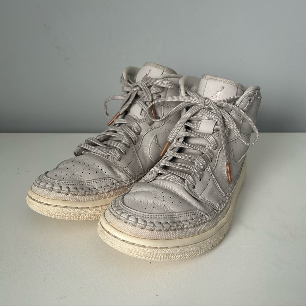 [8.5] Nike Air Jordan 1 Retro High Premium Desert Sand Baseball Stitch Wmns - Picture 4 of 16